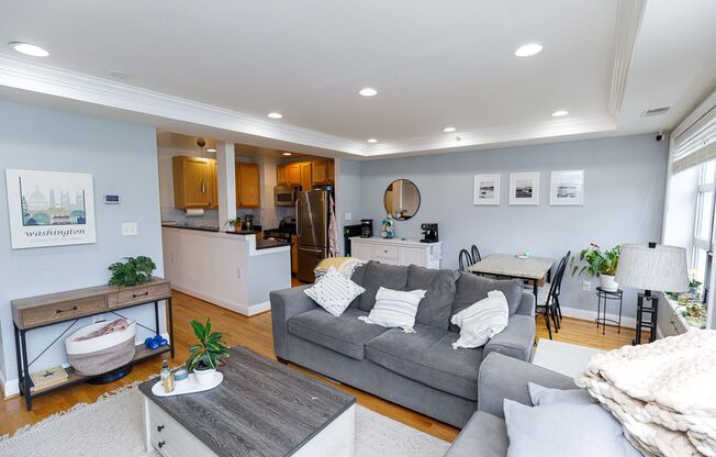Fantastic Location Near Brightwood Park - 1 Bed/1 Bath Condo Rental