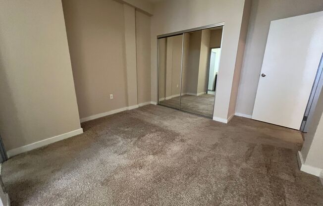 2 beds, 2 baths, 750 sqft, $2,105, Unit 352