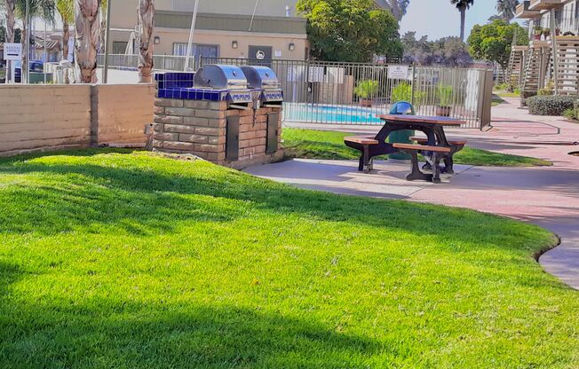 Shawnwood Forest Apartments