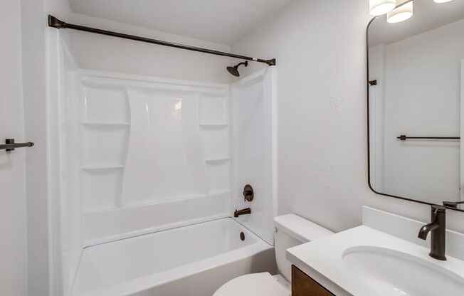 2 beds, 2 baths, 775 sqft, $2,995, Unit 4840-6