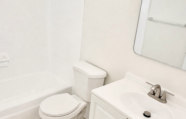 Studio, 1 bath, 385 sqft, $1,425