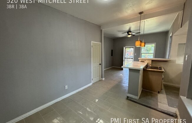 520 W MITCHELL ST