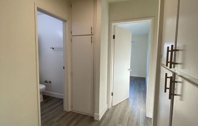 2 beds, 1 bath, 780 sqft, $2,495, Unit 13