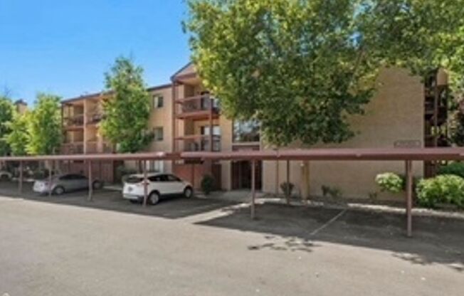 2 beds, 1 bath, $1,650, Unit # 211