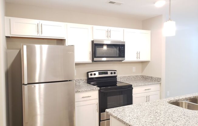 3 beds, 2.5 baths, $1,425, Unit Unit 26