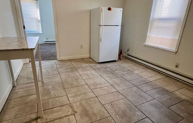 1 bed, 1 bath, $1,000