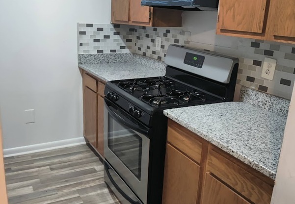 891 N 41 ST