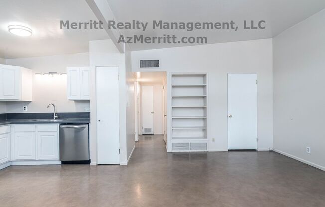 2 beds, 1 bath, 800 sqft, $1,195