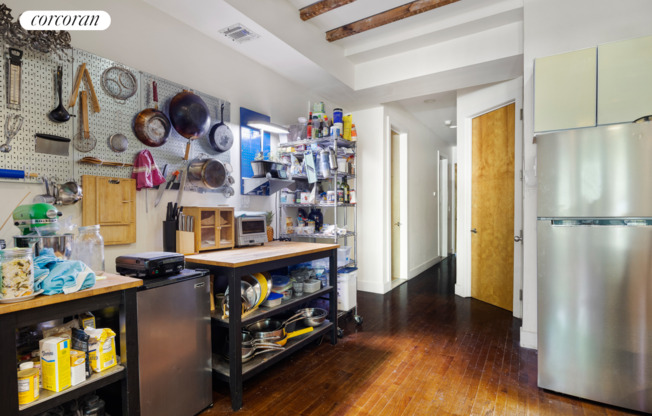 989 LAFAYETTE AVE