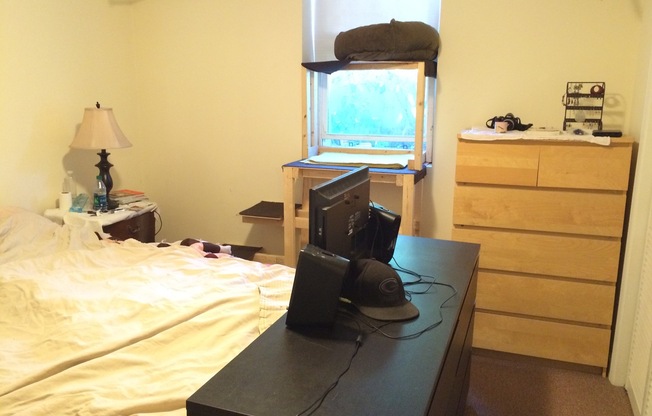 1 bed, 1 bath, 614 sqft, $2,300, Unit 03-B1