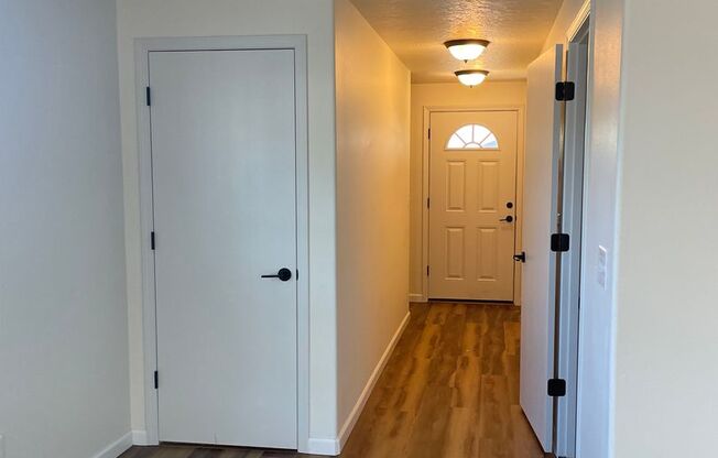 640-642 Broad St Monmouth, OR 97351