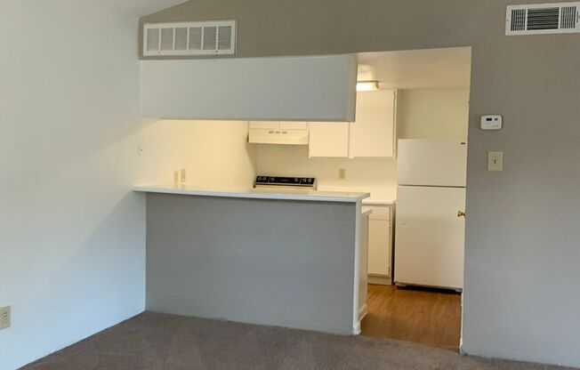 2 beds, 2 baths, 1,003 sqft, $1,050, Unit 1802