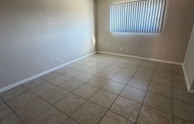 185- 1802 E 12th St.