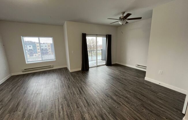 2 beds, 2.5 baths, 1,332 sqft, $1,995, Unit 4958-314