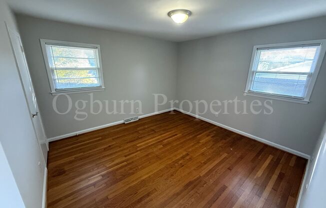 3 beds, 1 bath, $1,395