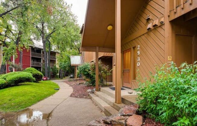 1-Bedroom condo in popular Gold Run available for Summer 2025 Preleasing!