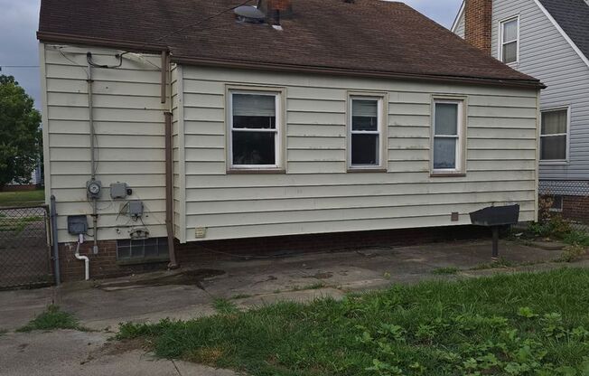 For Rent – 13116 Harold Ave, Cleveland, OH 44135 3 Bed | 1 Bath | $1,345/Month