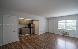 460 NE 82 TER