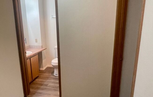 2 beds, 1.5 baths, 900 sqft, $1,650, Unit C303