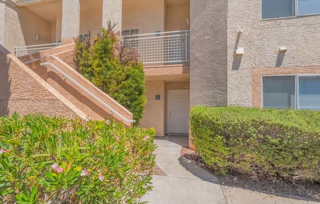Beautifully remodeled 2bed/2bath condo located in the desirable Laguna Del Rey community!