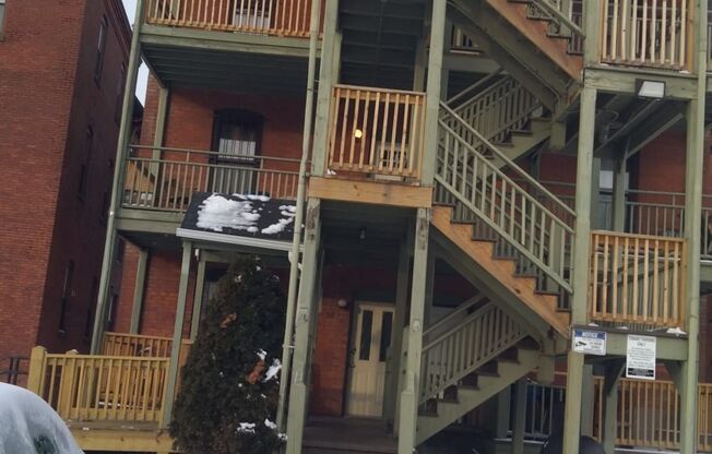 60 CONGRESS ST