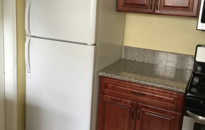 1 bed, 1 bath, $2,595