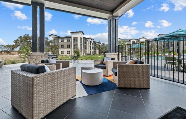 Redbird Ridge Apartments Covered Outdoor Seating