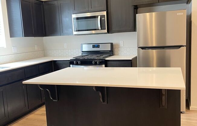 4-Bedroom Home in Bethany!