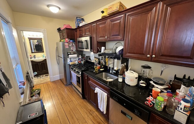11 WHITE ST PL
