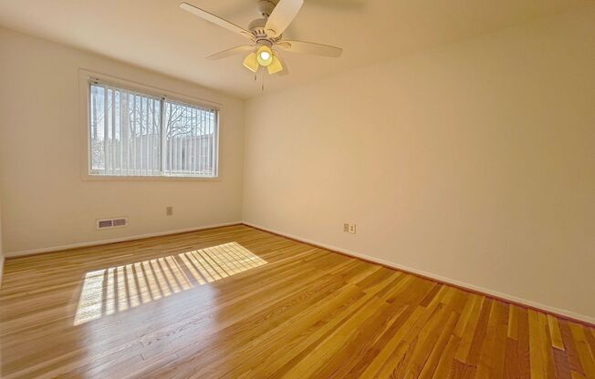 1 bed, 1 bath, 650 sqft, $1,400, Unit 2715A-1B