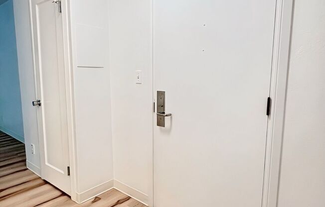 1 bed, 1 bath, 533 sqft, $1,375, Unit 403