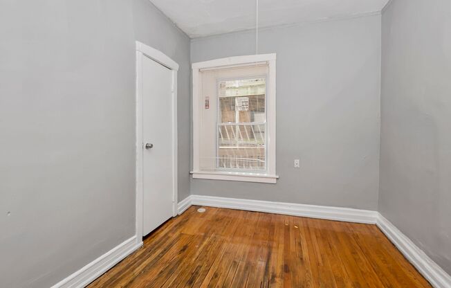 2 beds, 1 bath, 1,000 sqft, $1,554, Unit 4238 - 2W