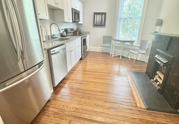 18 W FRANKLIN ST