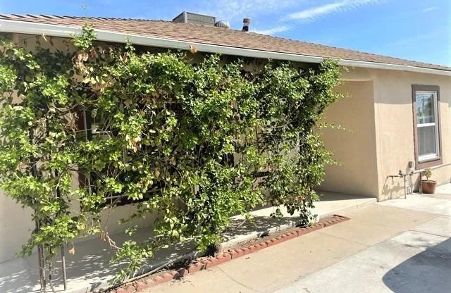 8218 BEN AVE
