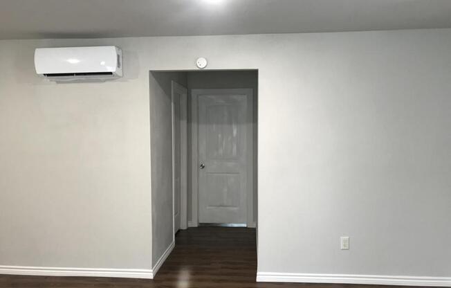 1 bed, 1 bath, 700 sqft, $799