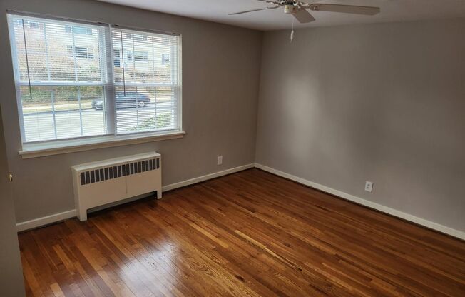 1 bed, 1 bath, 663 sqft, $1,855, Unit D-10