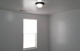 846 W 42nd St