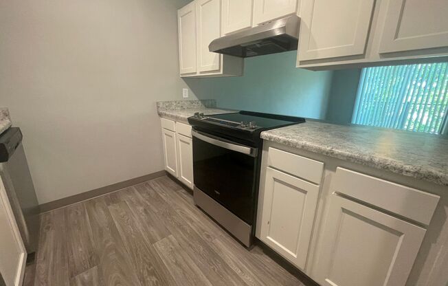 1 bed, 1 bath, 631 sqft, $1,060, Unit 1503-15