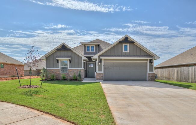 Brand New Home Availabe Now In Moore! $500 off First months rent!