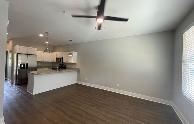 3 beds, 3.5 baths, 1,568 sqft, $2,535, Unit Unit 101