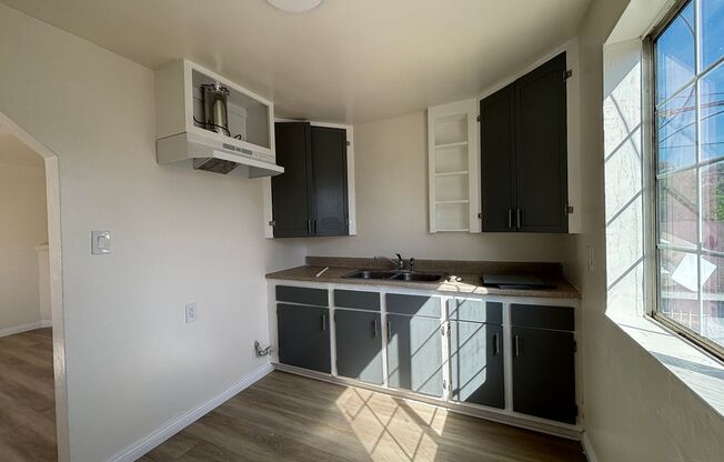 11824 2nd Ave.