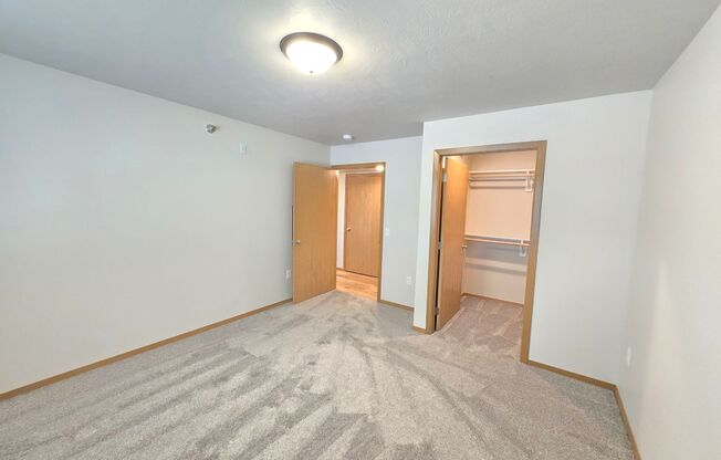 2 beds, 1 bath, 1,090 sqft, $1,230, Unit 3500 206