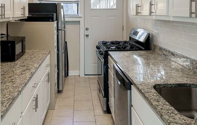 1 bed, 1 bath, 720 sqft, $1,975, Unit 1932-2