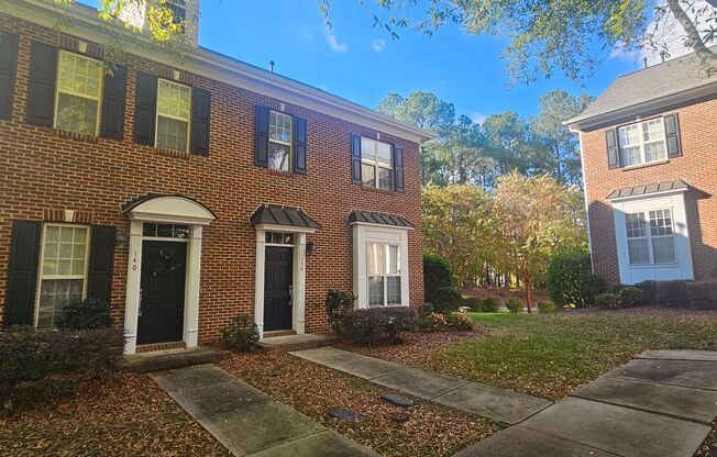 Darling 2br/2.5ba end unit townhome in Excellent Holly Springs community, available Now!