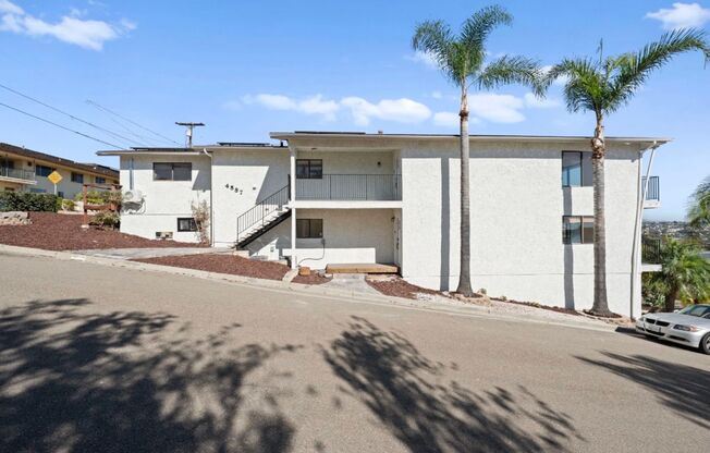 2 Bed 1 Bath Apartment for Rent in Pacific Beach.