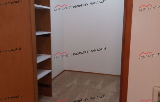 1 bed, 1 bath, 585 sqft, $1,195, Unit B2