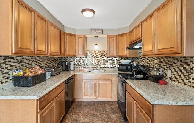 69 SILVER LK AVE