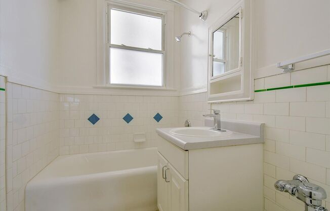 Studio, 1 bath, $2,495, Unit 401