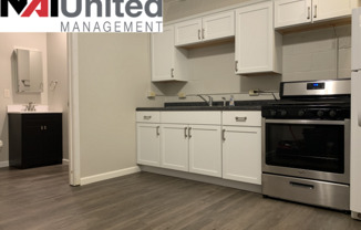 2 beds, 1 bath, $1,000, Unit Apt B