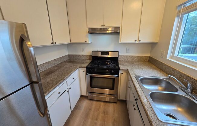 1 bed, 1 bath, $1,800, Unit 09